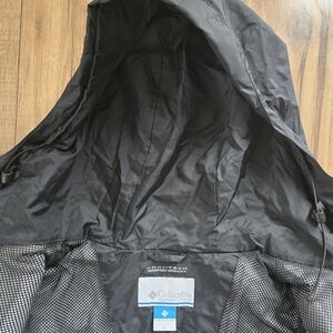 Columbia Omni Tech Waterproof Lightweight Rain Jacket Large Black Pockets